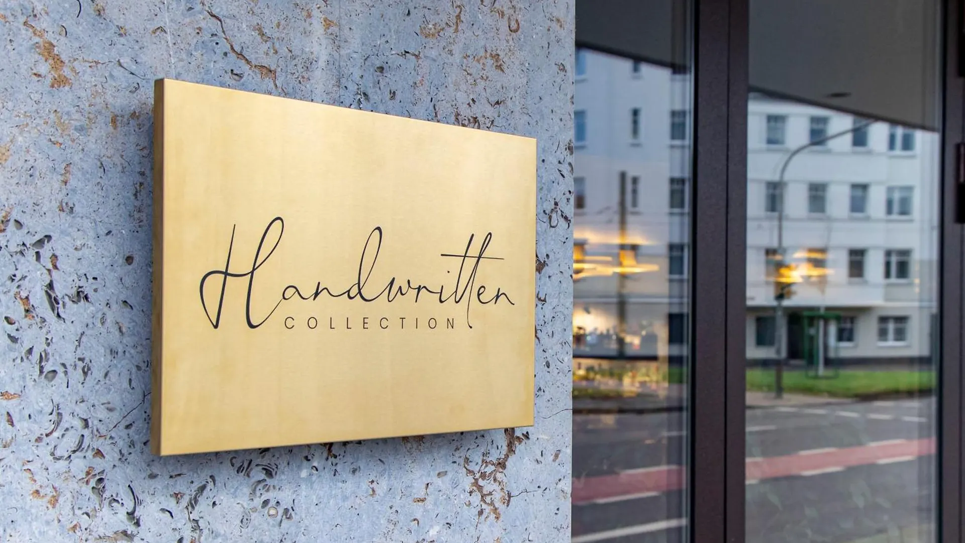 Muze Hotel Dusseldorf - Handwritten Collection