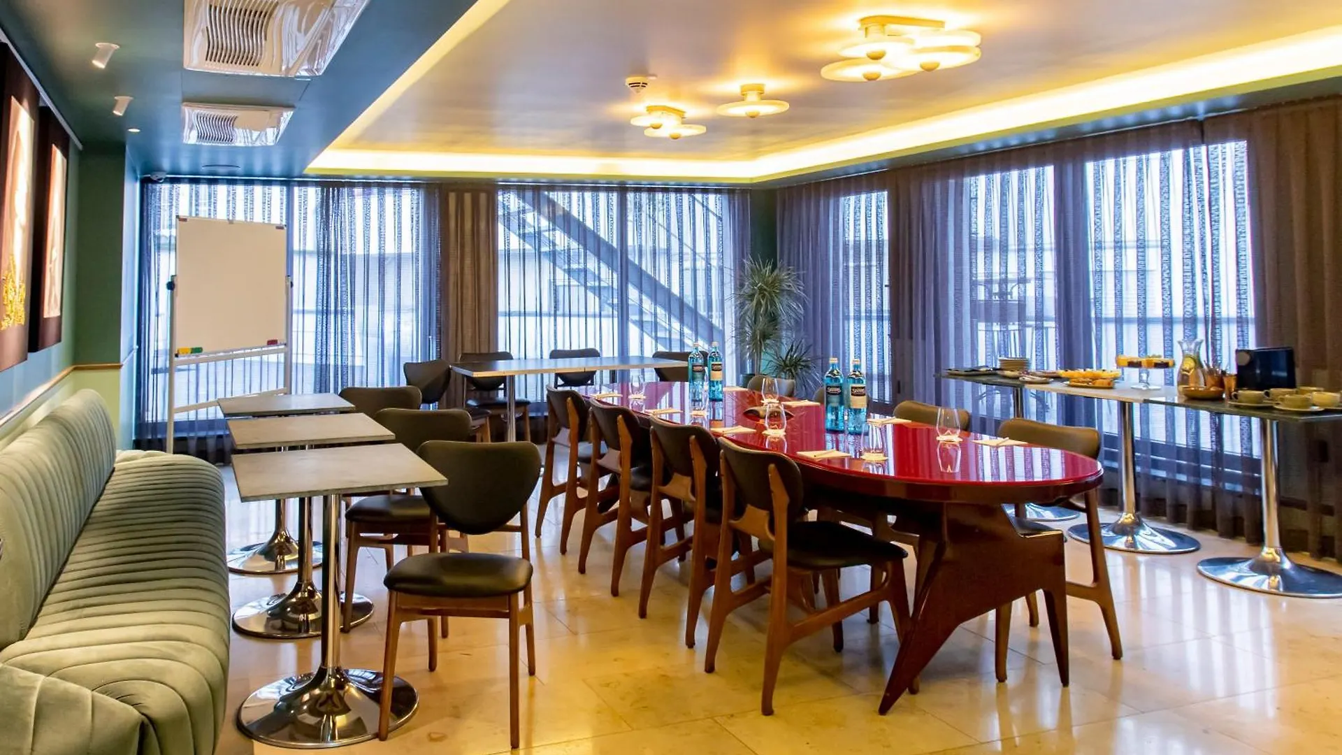 Muze Hotel Düsseldorf 4*,  Německo