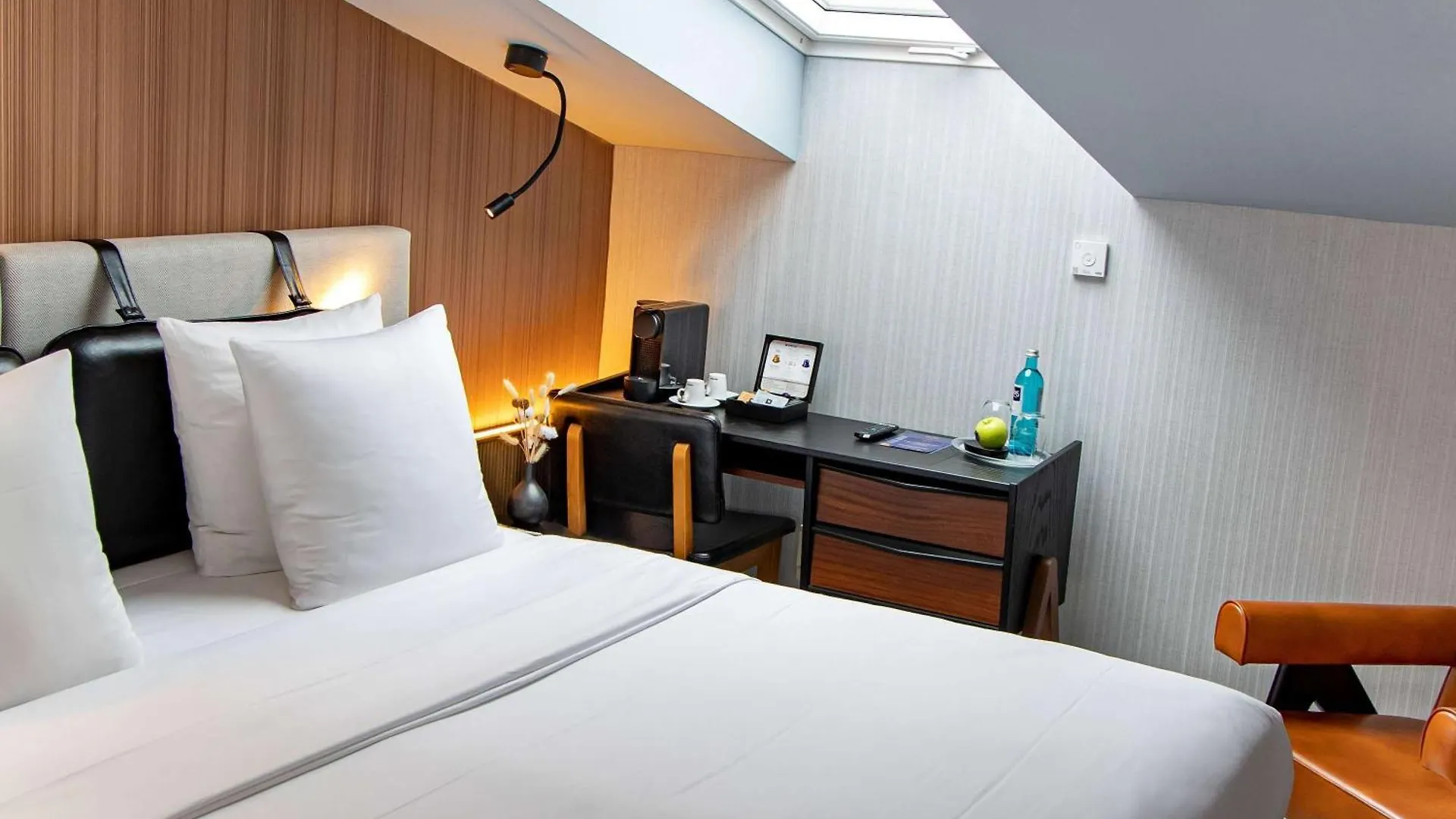 ****  Muze Hotel Düsseldorf Německo